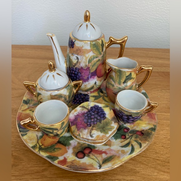 Tea Set - Picture 1 of 16